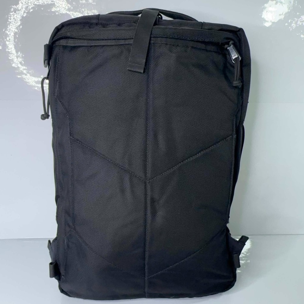 Topo Designs Travel Bag 30L Black Carry On Backpack Convertible Laptop Luggage - Picture 11 of 13